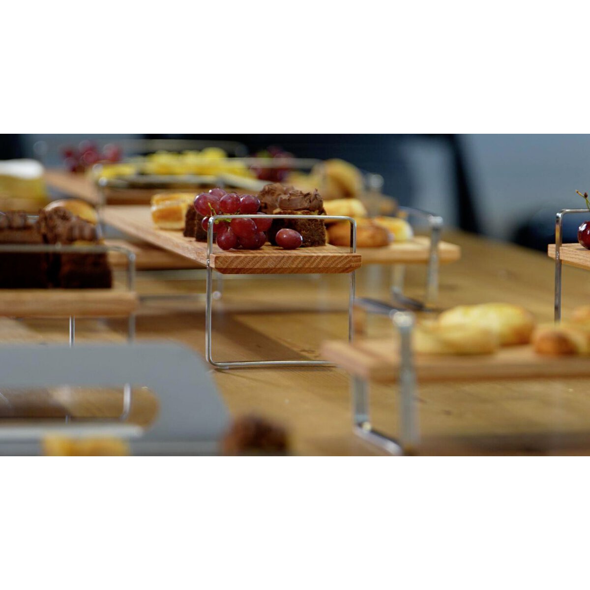 Buffet-Präsentation "OAK" Bügel 25x9cm Edelstahl 2er Pack (3)