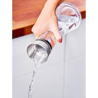 Glaskaraffe mit Ausgießer und integriertem Sieb 0,7 L (1)